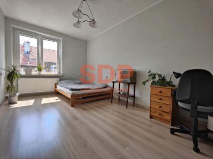 2 pokoje 68 m2 Balkon Osobna kuchnia Blisko centrum 