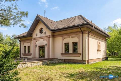 Rezerwacja I WYJĄTKOWY DWOREK na rozległej działce 1,1 ha 