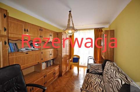 Blok, I piętro, możliwość garażu na osiedlu