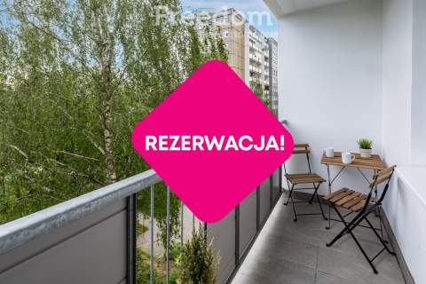 2 pokoje. Oddzielna kuchnia. Balkon
