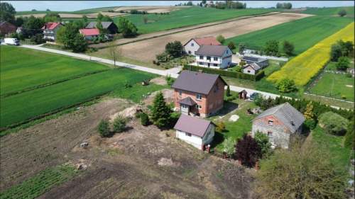 Do sprzedaży dom 160m2 z możliwością adaptacji poddasza.