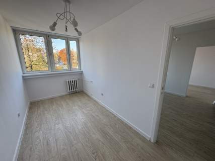 3 pokoje z balkonem w bloku z windą, Kłodzko