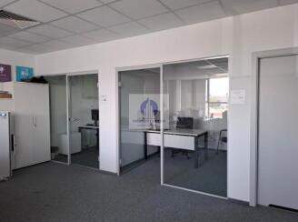 Włochy lokal biurowy 366m2 do podnajmu