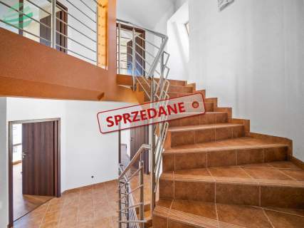 Dom apartamentowy w Darłowie z funkcją usługową na