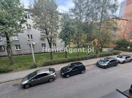 Do Uniwersytetu Ekonomicznego 5 min. spacerkiem