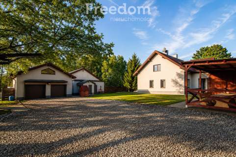 Komfortowy dom z ogrodem i garażem w Księstwie