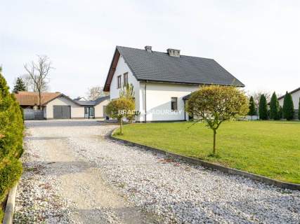 Dom jednorodzinny 138 m piękna działka 18 a