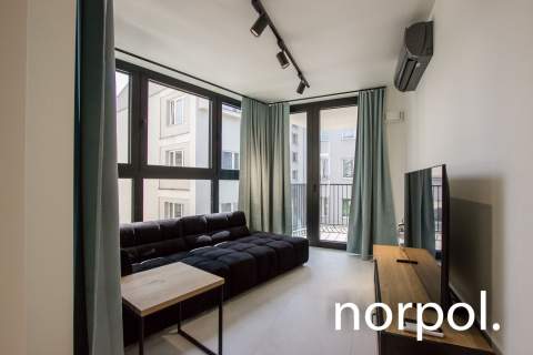Nowoczesne mieszkanie z przestronnym balkonem / modern apartment