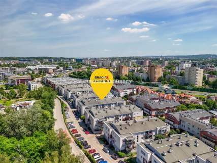 2-POKOJOWE Z TARASEM W SĄSIEDZTWIE ZAKRZÓWKA