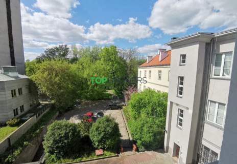 Wygodne dwa pokoje blisko Starego Miasta, parking
