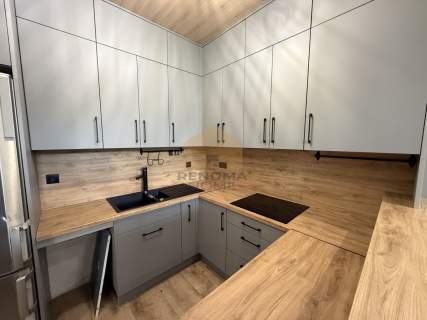 88m2 / Parter/Piękna kamienica ogródek z altaną