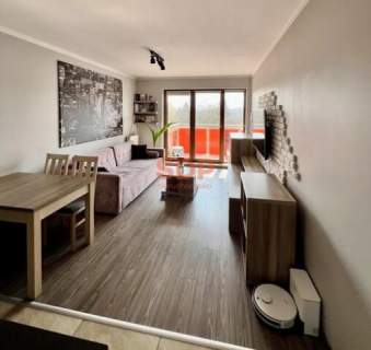 2-stronne mieszkanie, zamykanym garaż, duży balkon