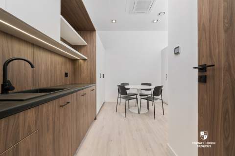 Lokal 89m2 z witryną - MINIMAXY obok Lotniska