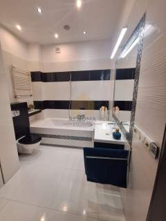 Apartament dwupoziomowy/miejsce postojowe