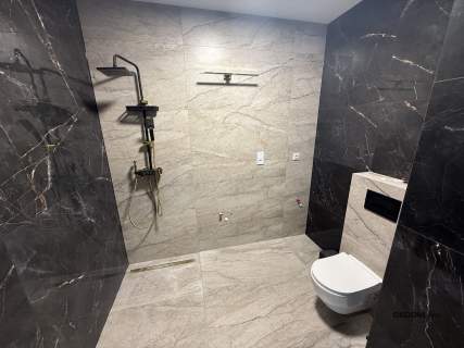 Plaza Tower II 56,12 m klimatyzacja garaż