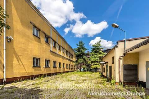 Budynek pod mieszkania, 6 km od centrum Katowic.