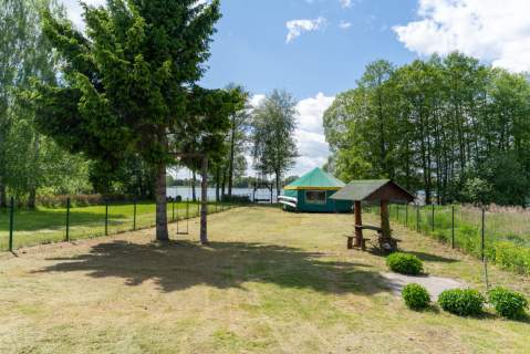 Przy samym jeziorze Serwy Domy 280 m2 i 180 m2