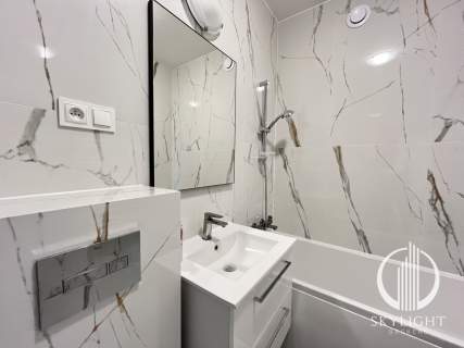 Mieszkanie 40 mkw balkon Metro 20m
