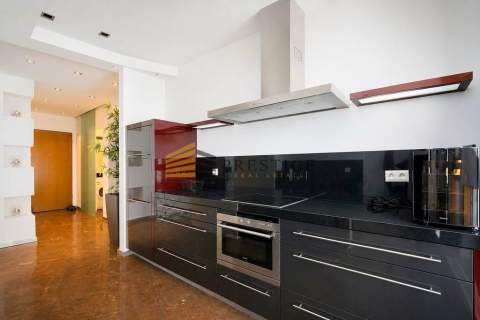 Luxury Apartment Big Terrace Garage Included