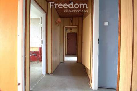 60 m2 2 piętro do remontu