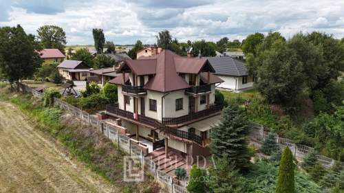 Dom wolnostojący w miejscowości Zakrzów