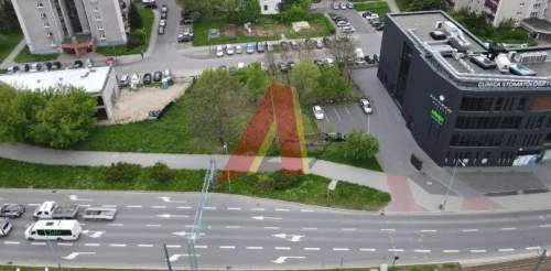 z pozwoleniem na budowę hotelu