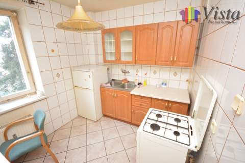 2 pokoje, balkon, 1. piętro, miejskie ogrzewanie