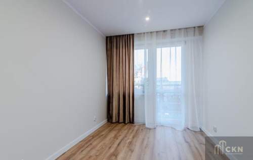 Po generalnym remoncie 2 pokoje, jasna kuchnia, balkon