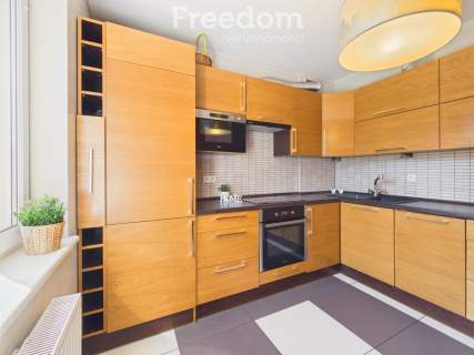Przestronne 3 pokoje 71 m , balkon i parking