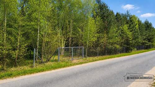 Działki budowlane ok. 270 m od jeziora Dołgie.