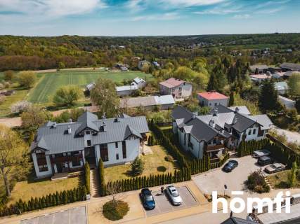 Nowoczesny apartament z klimatyzacją, balkonem i
