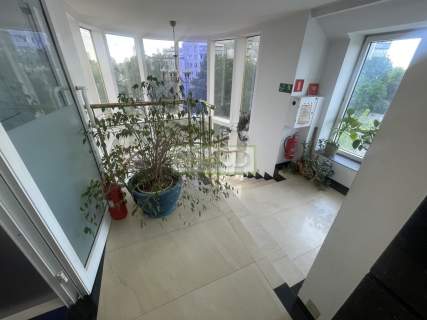 Wysoki standard,recepcja,dostęp24h,parking,ochrona