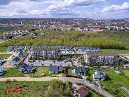 3 pokoje, wanna, balkon, miejsce naziemne, komórka