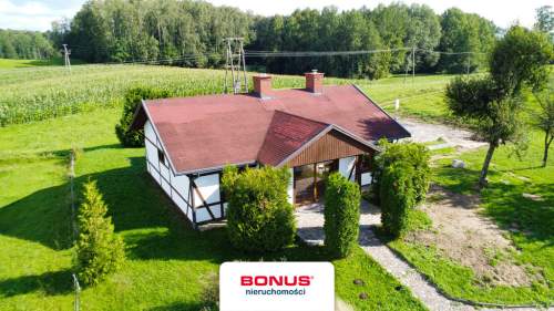 Mazury, Choszczewo   dom w ustronnym miejscu.