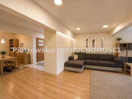 Nieruchomość komercyjna na sprzedaż, 400 m2, Próba