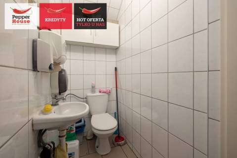 Dom z funkcją handlową mieszkanie i biznes