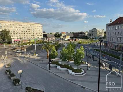 Przestronny apartament w kamienicy z windą