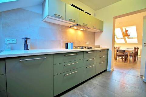 Cichy apartament 100m 3 pokoje, taras, parking