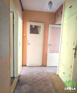 Bielawy 49m2 blok parter loggia cegła do remontu