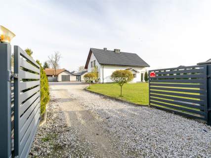 Dom jednorodzinny 138 m piękna działka 18 a