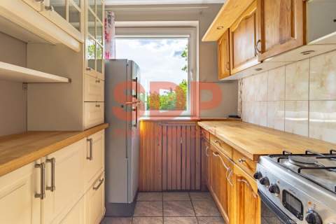 49 m2 2 pokoje z osobną kuchnią Balkon loggia z widokiem na z