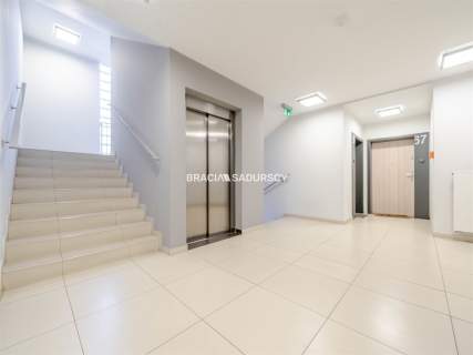 M 72-M2 4 POK APARTAMENT GARDEROBA BALKON ŻABINIEC