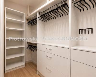 Nieruchomość komercyjna na sprzedaż, 400 m2, Próba