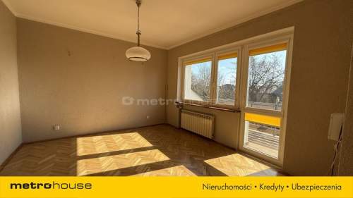Dom z ogrodem 205 m2 , blisko centrum Żyrardowa