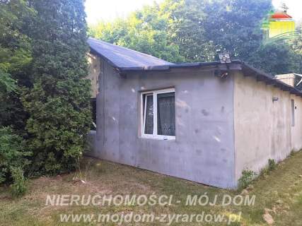 Parterowy dom na ładnej działce Adamów Wieś.