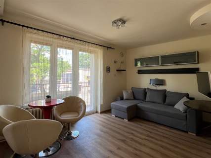 1 piętro, balkon, do zamieszkania - blisko centrum