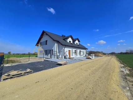 Wyjątkowa nieruchomość 4 pokoje, ogródek