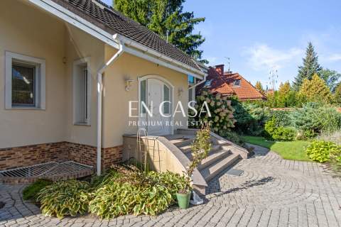 Dom wolnostojący 308 m Dąbrowa Łomianki