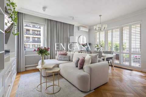 Nowoczesny apartament z dużym tarasem na Woli