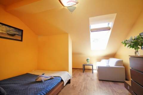 Apartament wakacyjny w sercu sosnowego lasu